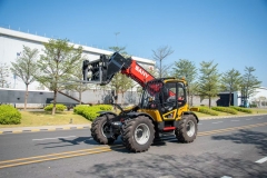 Teleskopický nakladač - TELEHANDLERS  STH936